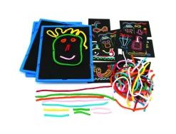 Atelier scraplacets lap surface adhesive noire 4 supports de jeu 12 modeles de realisation et 50 fils