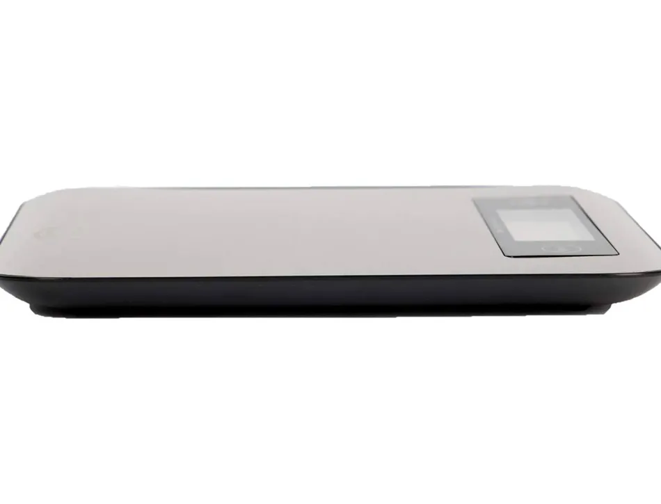Balance compacte 5kg/1g inox avec batterie rechargeable et remplaçable