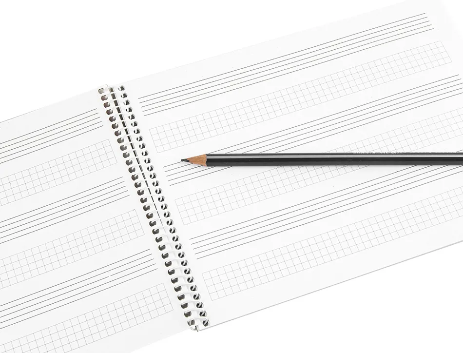 Bloc de musique liderpapel port es interlignes de 3mm avec grille de 4x4 mm pour anotations 20 feuilles