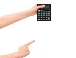 Calculatrice de bureau liderpapel xf16 8 chiffres solaire et piles 127x105x24 mm coloris noir