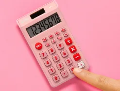 Calculatrice de poche liderpapel xf12 8 chiffres solaire et piles 115x65x8 mm coloris rose