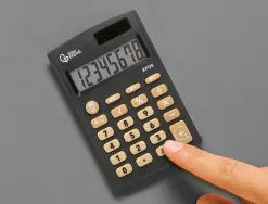 Calculatrice de poche xf05 8 chiffres solaire et piles 98x62x8 mm coloris noir