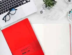 Carnet fermeture elastique antartik notes couverture rigide a4 papier uni ivoire 100 feuilles 80gr fsc coloris rouge