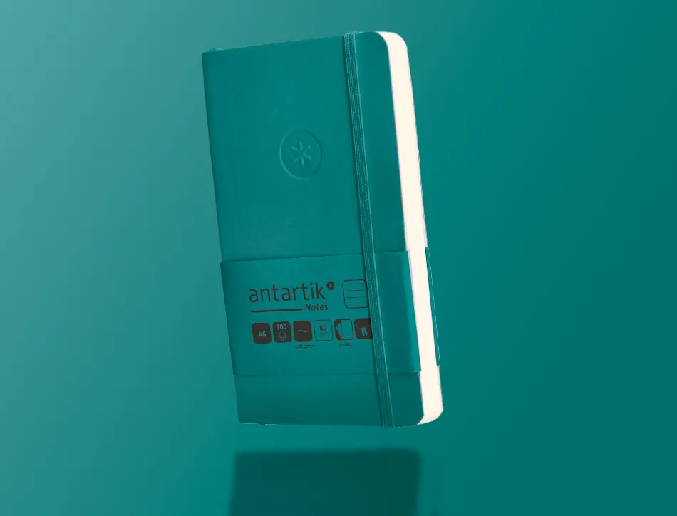 Carnet fermeture elastique antartik notes couverture souple a6 ligne 100 feuilles 80gr fsc coloris vert paon