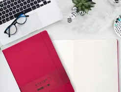 Carnet fermeture elastique antartik notes couverture rigide a4 papier uni ivoire 100 feuilles 80gr fsc framboise