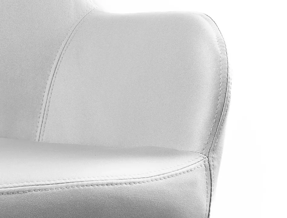 Chaise confident q-connect siemione base metallique haut max 820 larg 570 prof 580 coloris gris clair