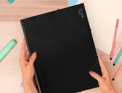 Chemise liderpapel polypropylène dos flexible a4 210x297mm 4/10e 3 rabats élastique 100f coloris noir opaque