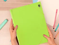 Chemise liderpapel polypropylene dos flexible a4 210x297mm 4/10e 3 rabats 100f elastique jaune fluo opaque