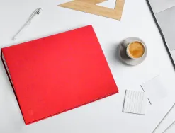 Classeur liderpapel 4 anneaux ronds 25mm a4+ carton rembordé paper coat coloris rouge