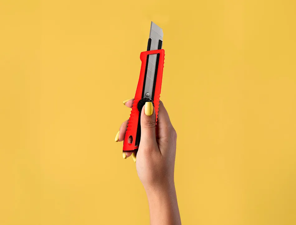 Cutter large xd-190 q-connect plastique abs lame interchangeable acier carbone 18mm avec guide lame blocage par molette