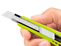 Cutter large xd-43 q-connect lame retractable interchangeable en ceramique 18mm precoupee guide lame
