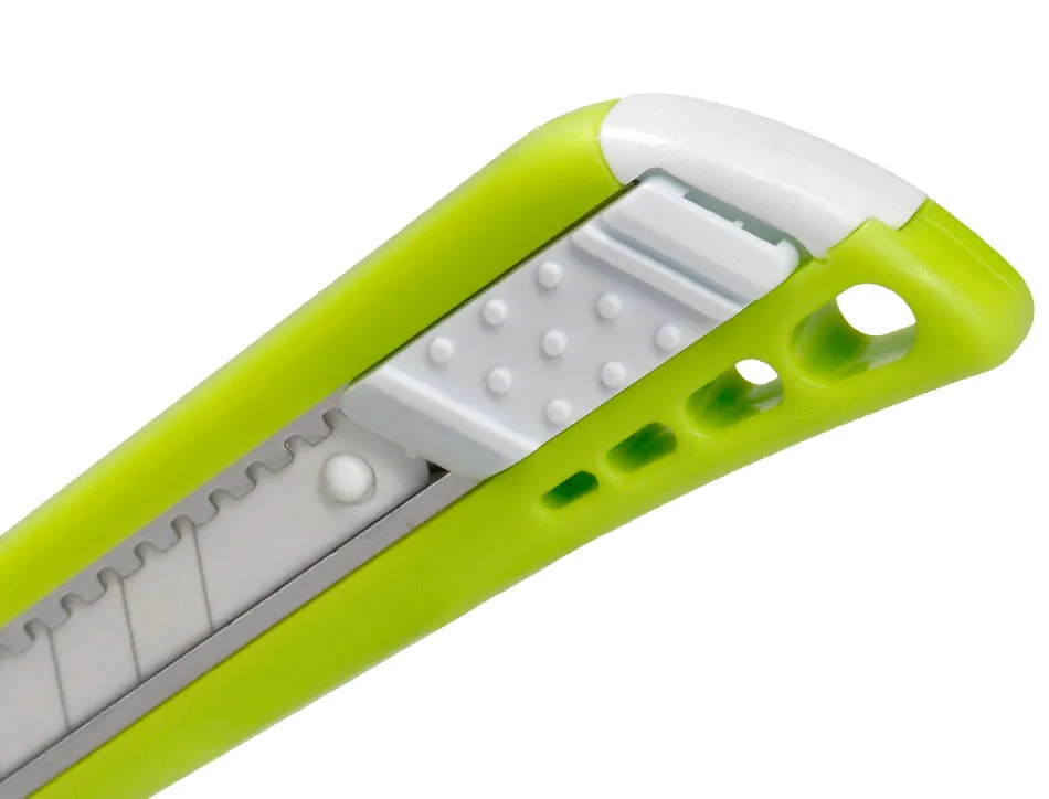 Cutter large xd-43 q-connect lame retractable interchangeable en ceramique 18mm precoupee guide lame