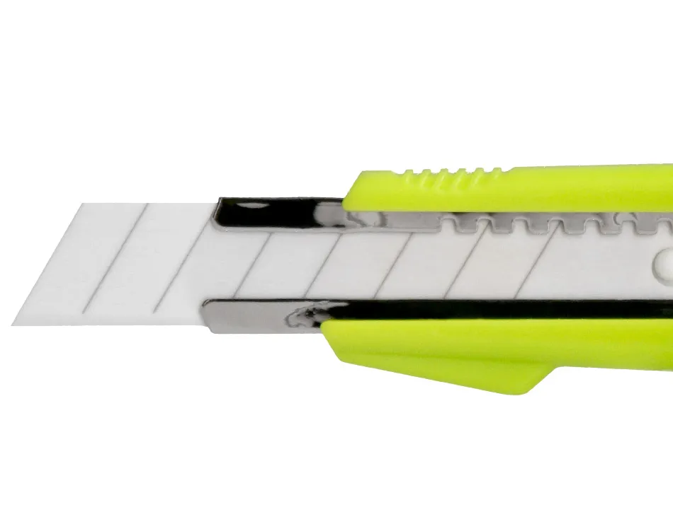 Cutter large xd-43 q-connect lame retractable interchangeable en ceramique 18mm precoupee guide lame