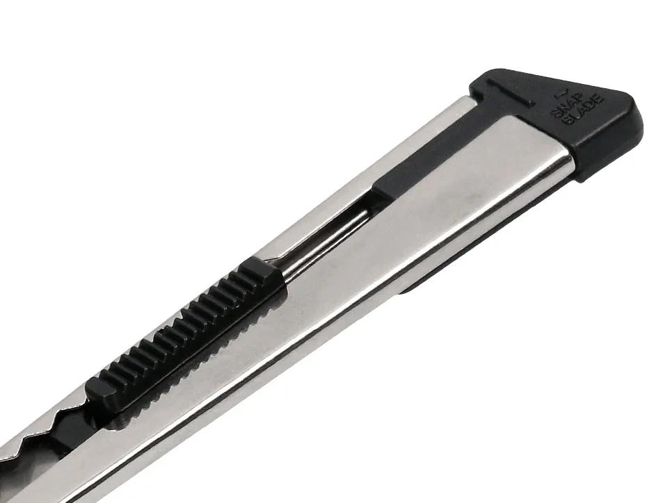 Cutter q-connect metal lame etroite etui pp