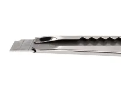 Cutter q-connect metal lame etroite etui pp