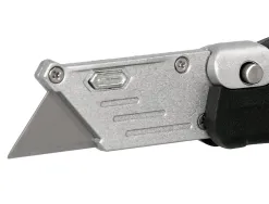 Cutter xd-925 q-connect gomme et plastique abs lame interchangeable acier carbone 19mm mecanisme changement facile