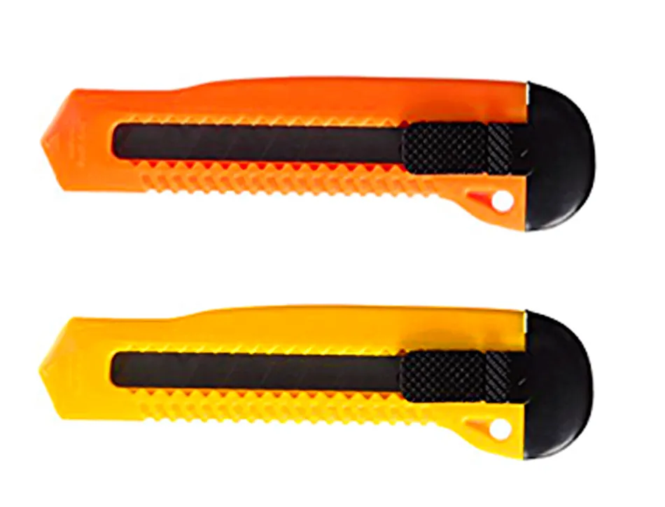 Cutter xd-23 q-connect lame retractable interchangeable acier 18mm precoupee frein securite col. aleatoire jaune/orange
