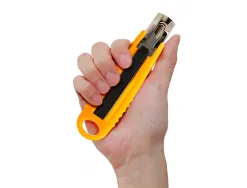 Cutter xd123 q-connect retractable lame acier 18 mm blister