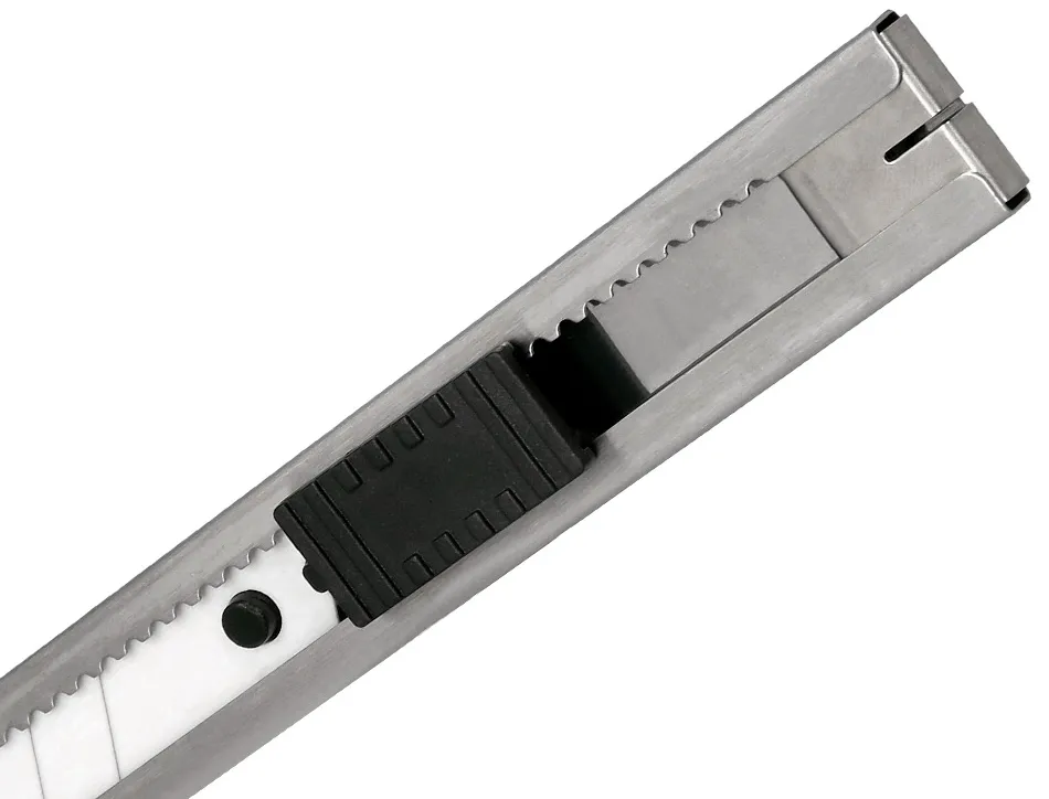 Cutter xd-c78 q-connect en metal lame large 18mm en ceramique precoupee avec curseur de blocage