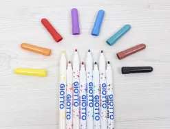Feutre coloriage giotto turbo glitter capuchon ventilé pointe moyenne encre pailletée base eau coloris assortis étui 8u