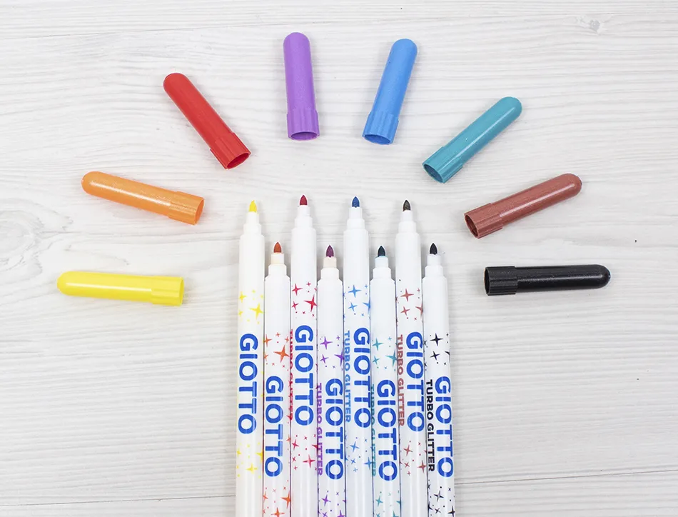 Feutre coloriage giotto turbo glitter capuchon ventilé pointe moyenne encre pailletée base eau coloris assortis étui 8u