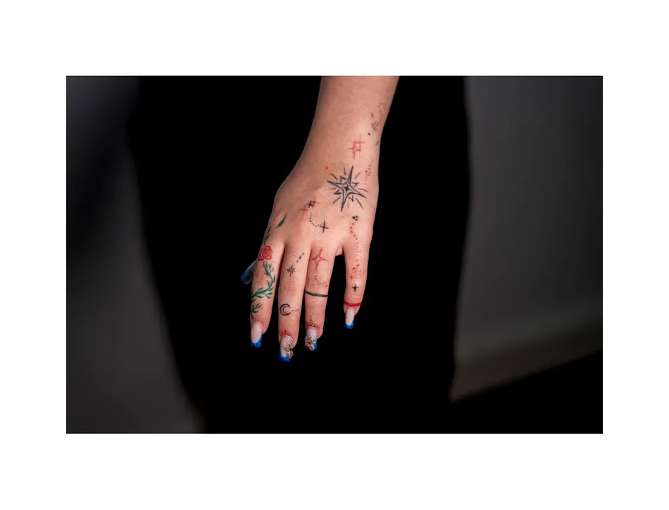 Feutre grim'tout ink tatouage temporaire pointe pinceau extra fine coloris noir