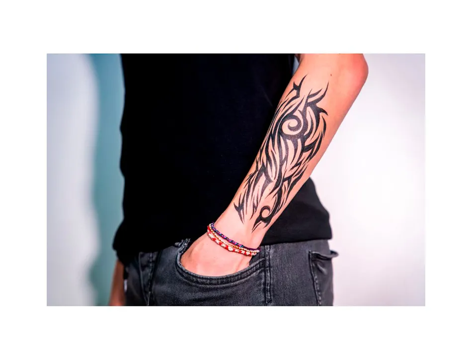 Feutre grim'tout ink tatouage temporaire pointe pinceau extra fine coloris noir