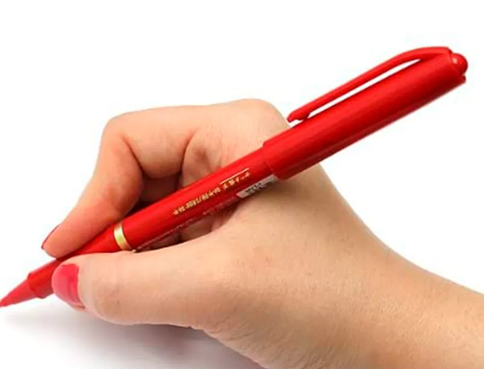Feutre uniball sign pen encre super ink couvrante pointe feutre nylon ogive largeur trace 1mm coloris rouge