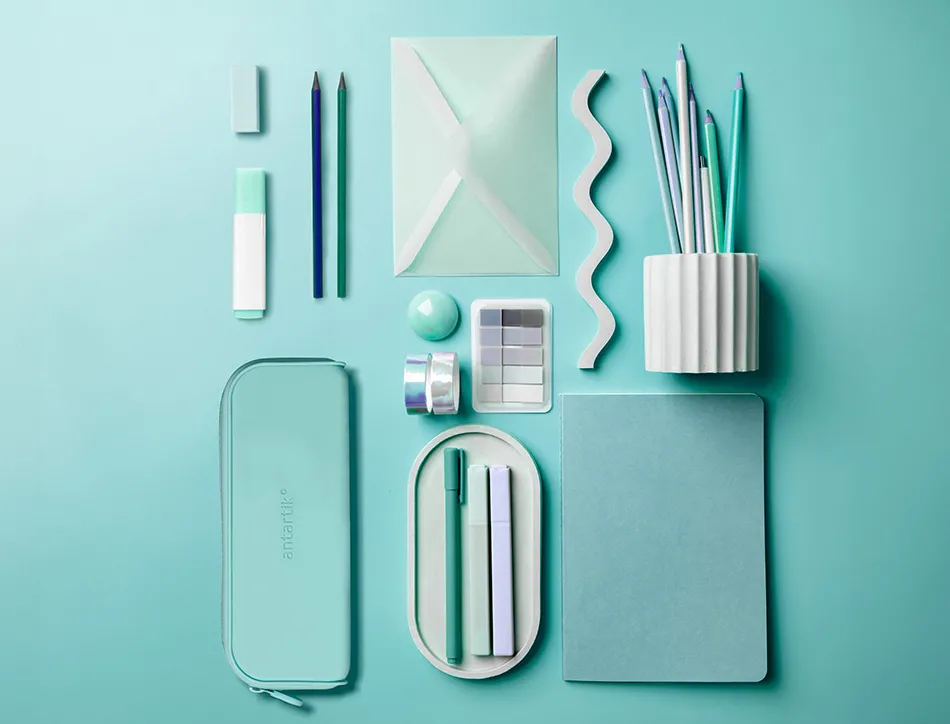 Fourre-tout antartik rectangulaire 1 compartiment en silicone modele prisma 185x50x75mm coloris vert