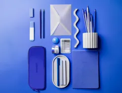 Fourre-tout antartik rectangulaire 1 compartiment en silicone modele prisma 185x50x75mm coloris bleu