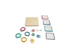 Geoboard bs toys pour cr er des dessins 1 planche en bois avec 48 elastiques et 20 cartes modeles
