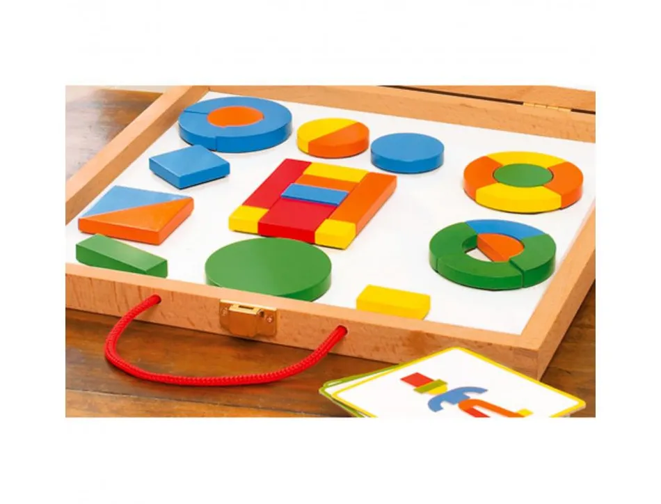 Geoforme jeu magnetique djeco pour reconstituer toutes sortes de formes 42 pieces en bois et 24 modeles
