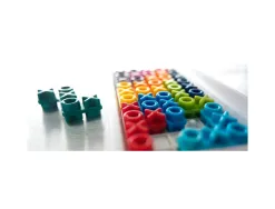 Jeu interdacta iq xoxo 1 boite rangement + 10 pcs puzzle coloris et formes assortis + 1 livret 120 defis