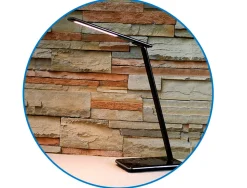 Lampe de bureau unilux led linka variateur chargeur a induction et port usb 400 lumen coloris noir