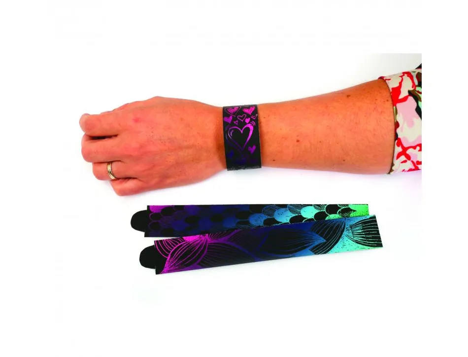 Lot bracelets a gratter graine creative et 12 batonnets
