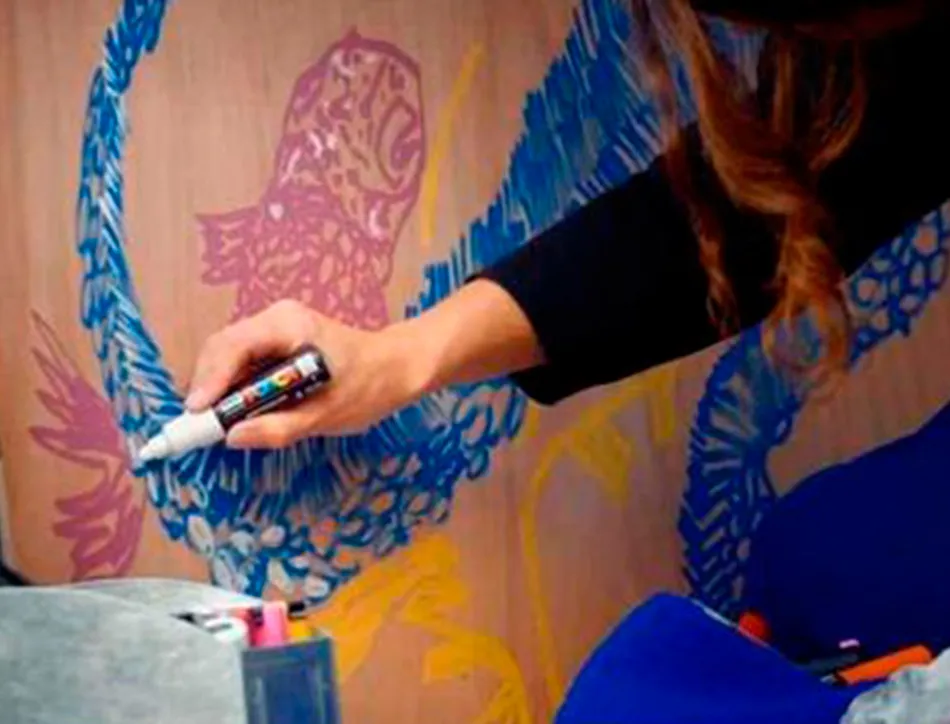Marqueur peinture posca pc7m pointe large conique encre inodore couvrante miscible tous supports coloris violet