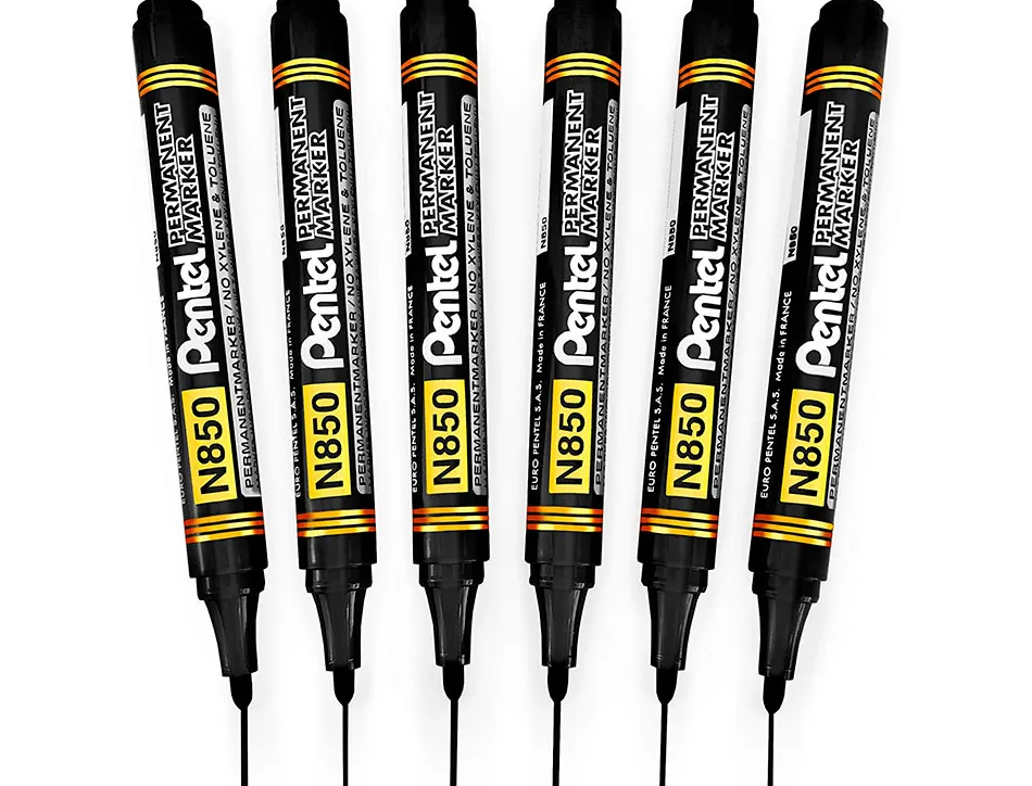 Marqueur pentel permanent pointe conique moyenne 4,20mm encre indelebible faible odeurtous supports coloris noir