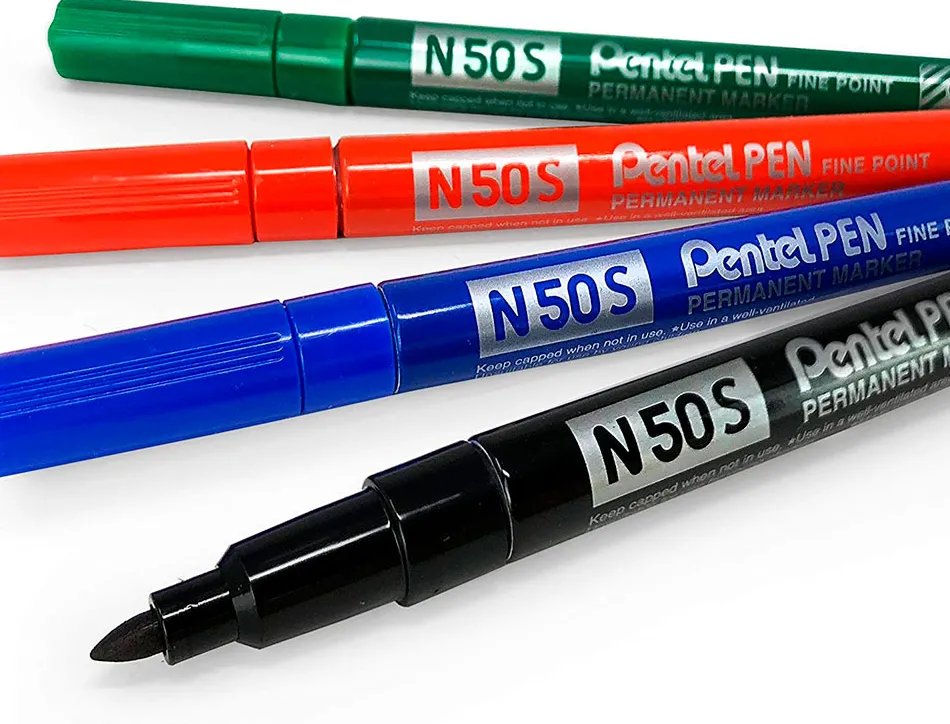 Marqueur pentel permanent n50s corps metal pointe conique tres fine encre indelebile tous supports noire