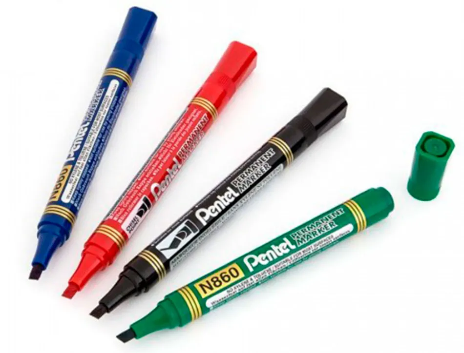 Marqueur permanent pentel pointe biseautee moyenne 2,3/4,5mm encre faible odeur coloris vert