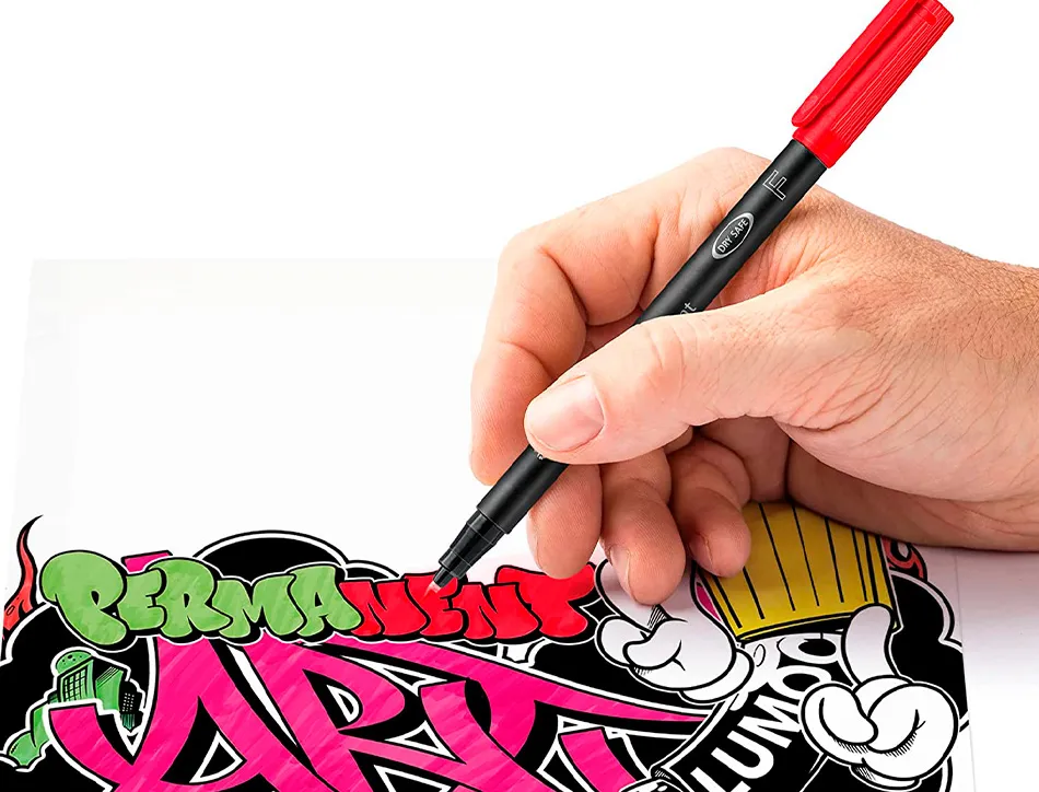 Marqueur staedtler permanent dry safe lumocolor 318 pointe fine 0,6mm coloris assrotis etui de 6 feutres