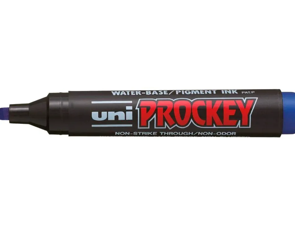 Marqueur uniball uni prockey permanent pointe biseautée encre inaltérable inodore corps plastique couleur bleu