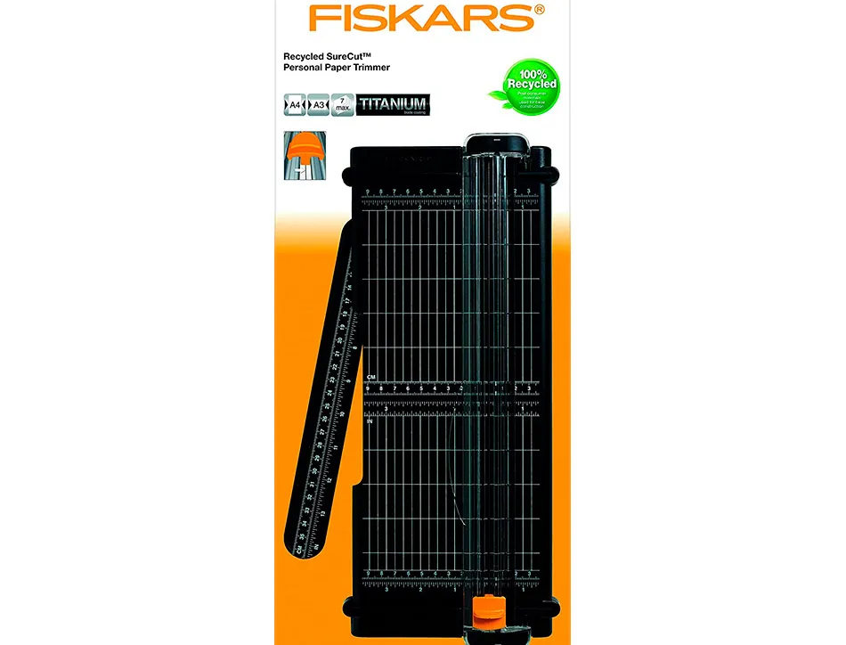 Massicot surecut fiskars recycle a4 30cm. lame de titanium protection transparente