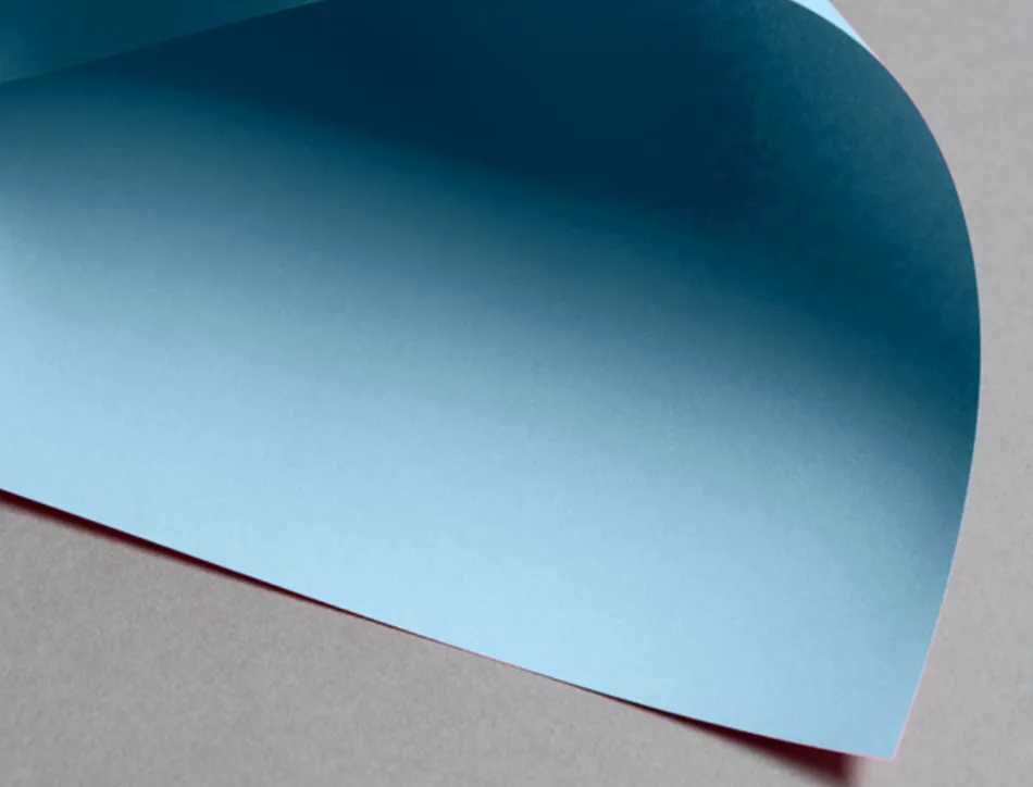Papier clairefontaine multifonction laser couleur trophe a4 160g/m2 bleu vif parfaite opacite paquet 500