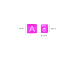 Perle plastique innspiro forme carree 6mm imprimee alphabet blanc coloris transparents pastels assortis
