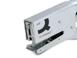 Pince à agrafer q-connect métallique 22x90x174mm 40f agrafes 24/6 et 26/6 coloris chromé