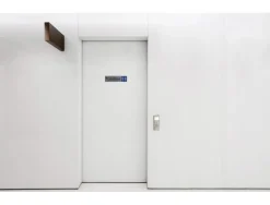 Plaque adhesive exacompta toilettes dame / homme imitation aluminium 16,5x4,4cm