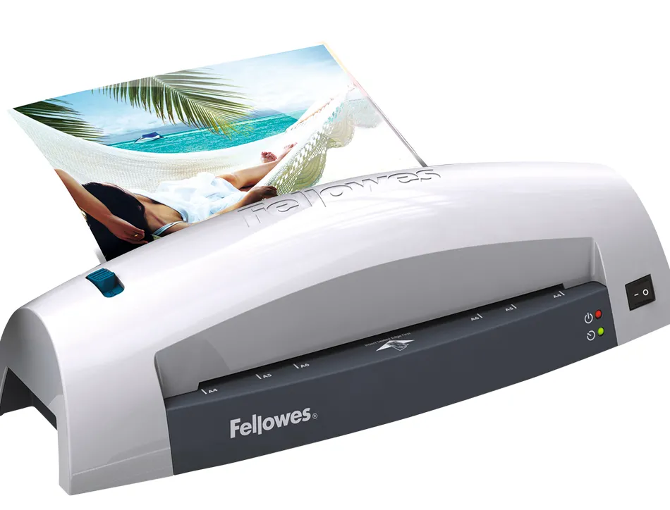 Plastifieuse fellowes lunar à chaud 80/125mc a4 vitesse 300mm/min température non réglable occasionnel