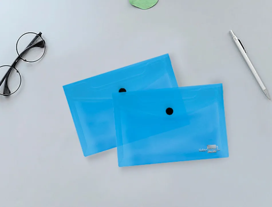 Pochette enveloppe liderpapel polypropylène 180 microns a7 105x74mm 50f fermeture bouton résistant transparent bleu