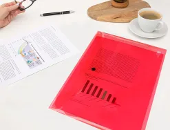 Pochette enveloppe liderpapel polypropylène 180 microns a4 297x210mm 50f fermeture bouton résistant transparent rouge