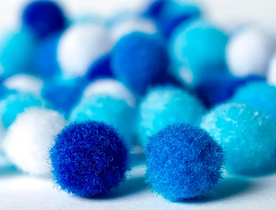 Pompons de couleur liderpapel diametre 1,5cm coloris nuances bleu assortis sachet 80 unites